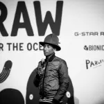 Pharrell Williams trasforma la plastica degli oceani in denim
