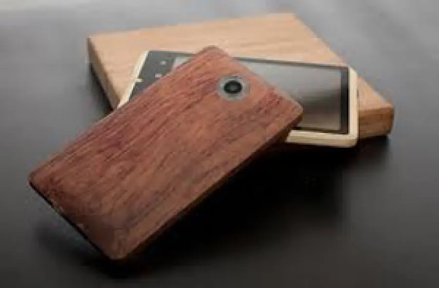 ADzero: il primo smartphone in bambu'