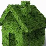 Edificio in bioarchitettura ecocompatibile sospeso da terra