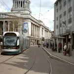 Nottingham citta modello: tram elettrici e piste ciclabili