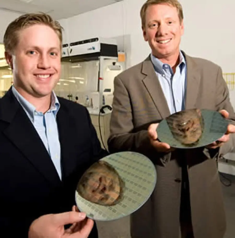 Silicio nero per abbattere i costi dei pannelli fotovoltaici