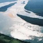 Brasile: centrale idroelettrica in Amazzonia