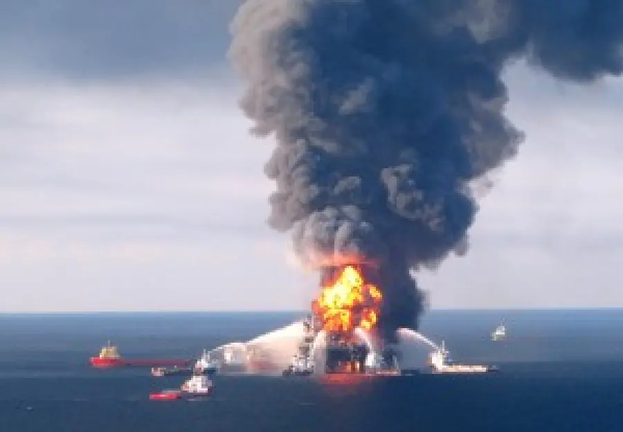 Louisiana minacciata dalla marea di petrolio, corsa contro il tempo