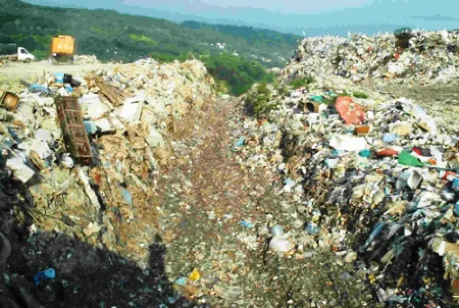 Traffico illecito di rifiuti: arresti nel centro e nord Italia
