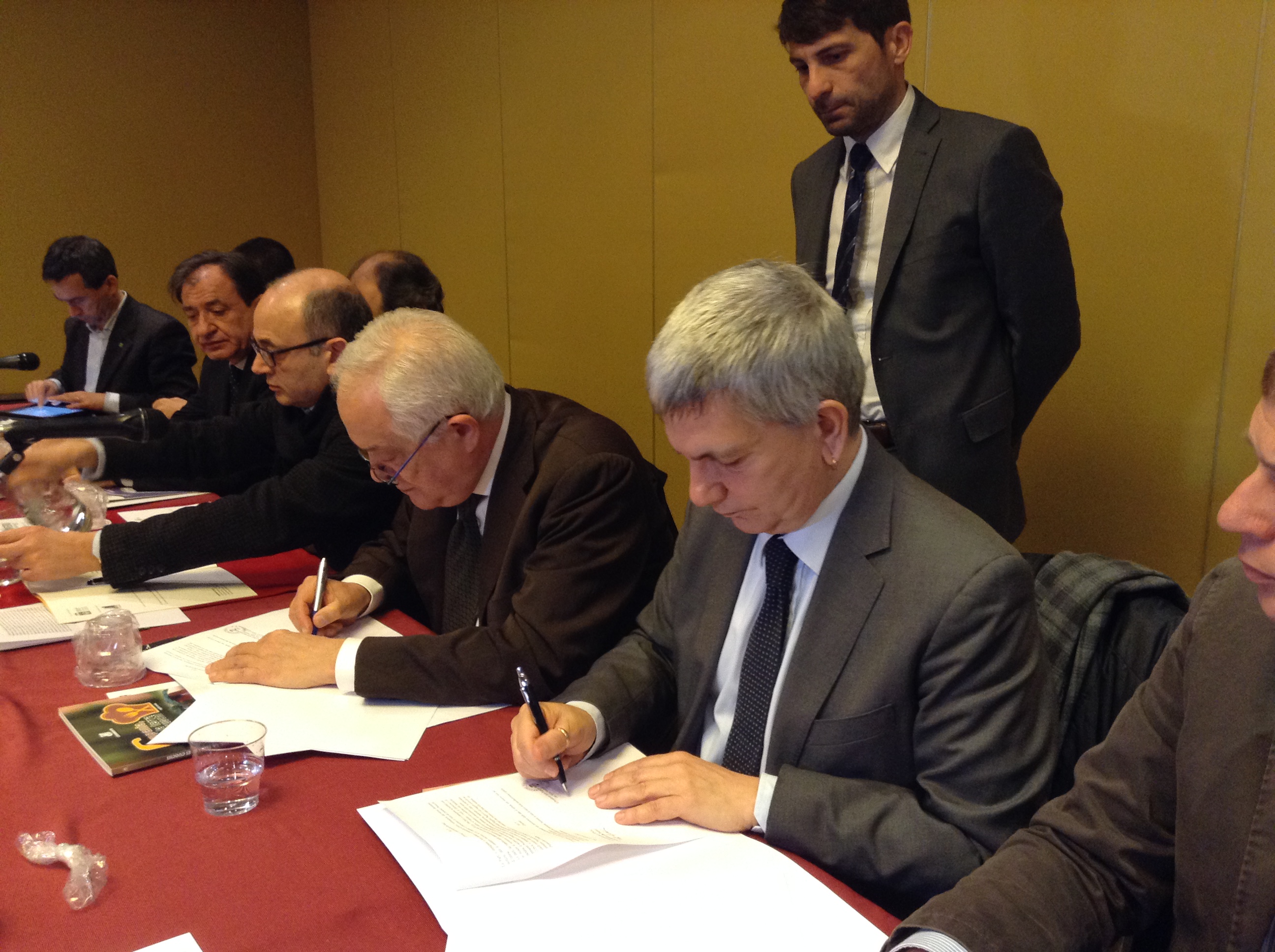 Firmato il protocollo di intesa fra la Regione Puglia e CONAI